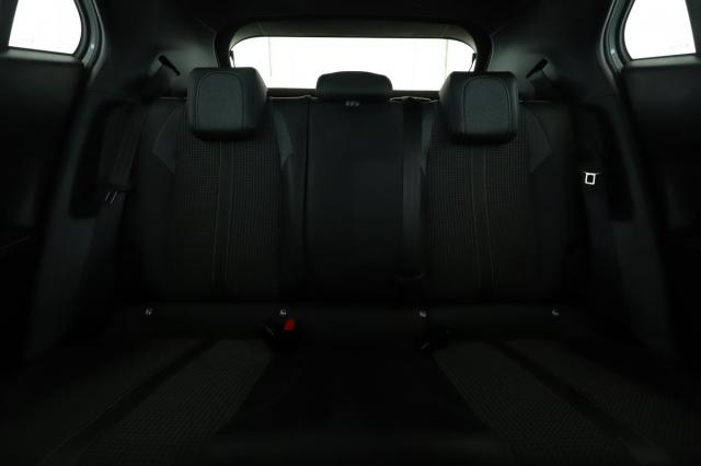 Peugeot 2008 image 3