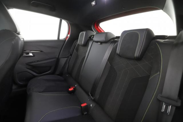 Peugeot 208 image 2
