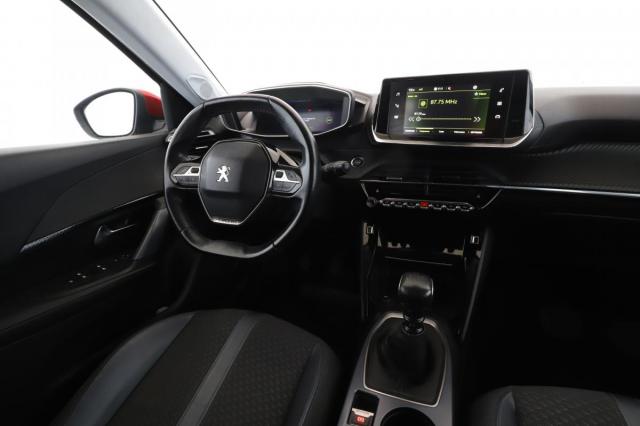 Peugeot 2008 image 7