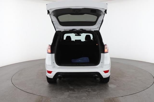 Ford Kuga image 6