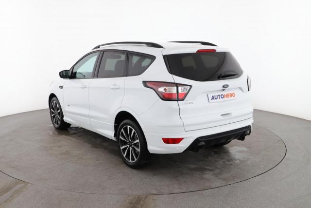 Ford Kuga image 8