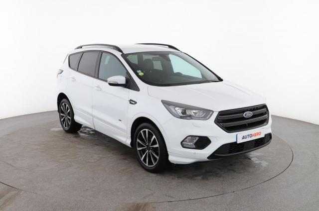 Ford Kuga image 3