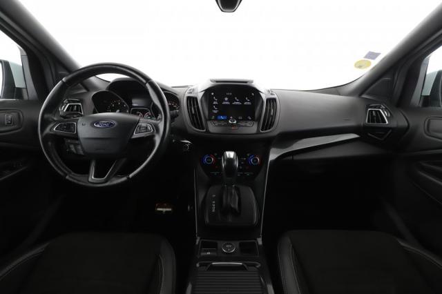 Ford Kuga image 4