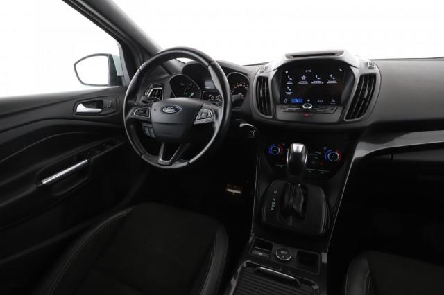 Ford Kuga image 1