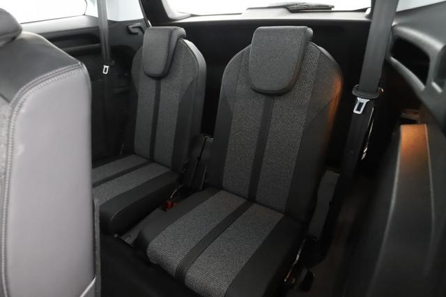 Peugeot 5008 image 7