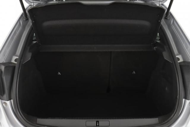 Peugeot 208 image 1