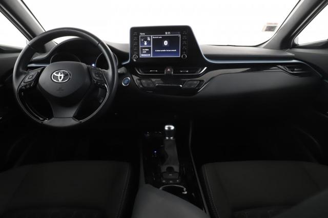 Toyota C-Hr image 2