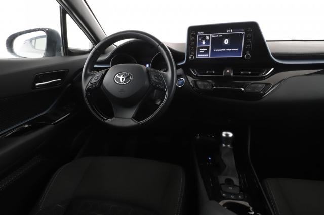 Toyota C-Hr image 1