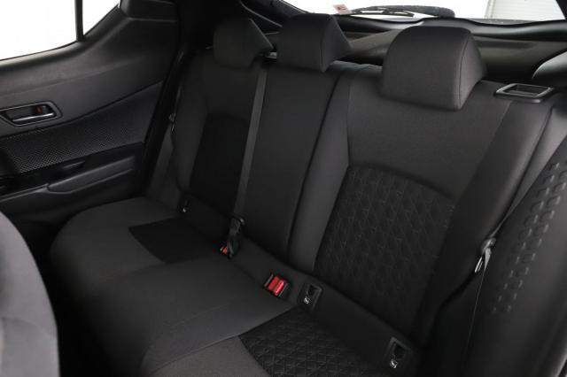 Toyota C-Hr image 5