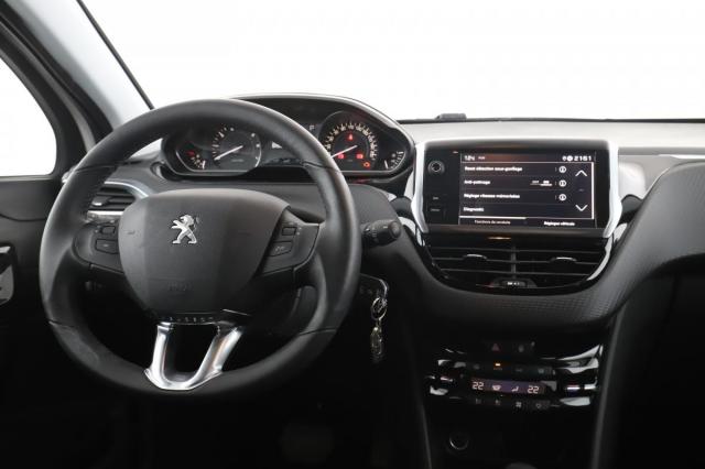 Peugeot 2008 image 1