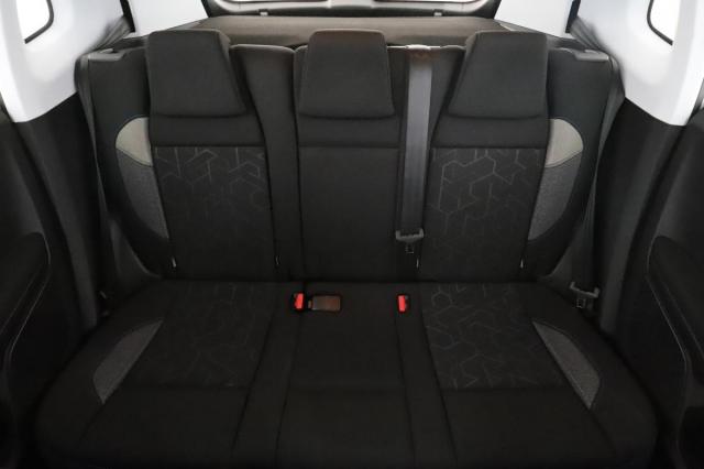 Peugeot 2008 image 6