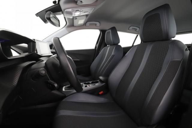 Peugeot 2008 image 1