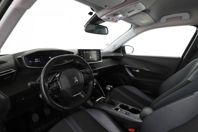 Peugeot 2008 image 8