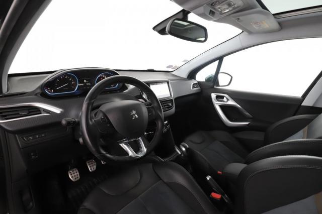 Peugeot 208 image 8