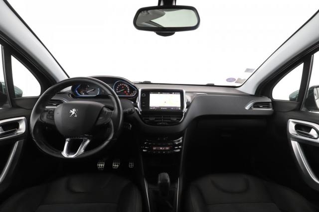 Peugeot 208 image 7