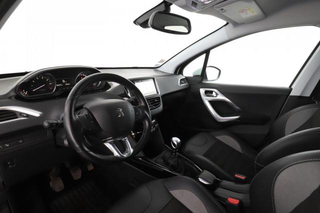Peugeot 2008 image 6