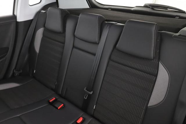 Peugeot 2008 image 3