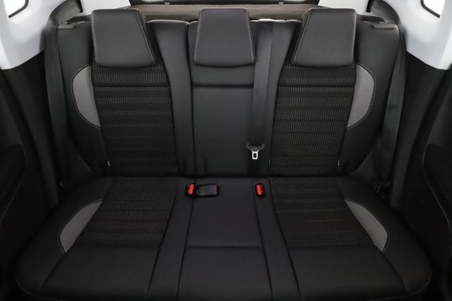 Peugeot 2008 image 7