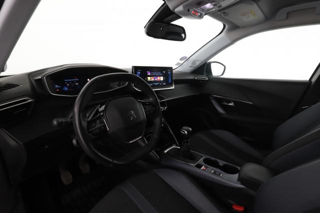 Peugeot 2008 image 8
