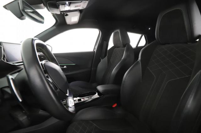 Peugeot 2008 image 3