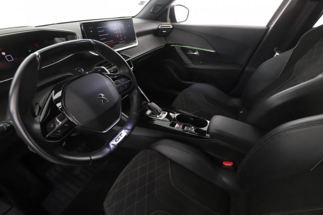 Peugeot 2008 image 8