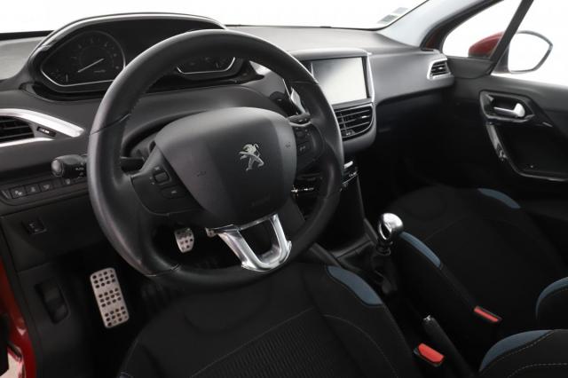 Peugeot 208 image 9