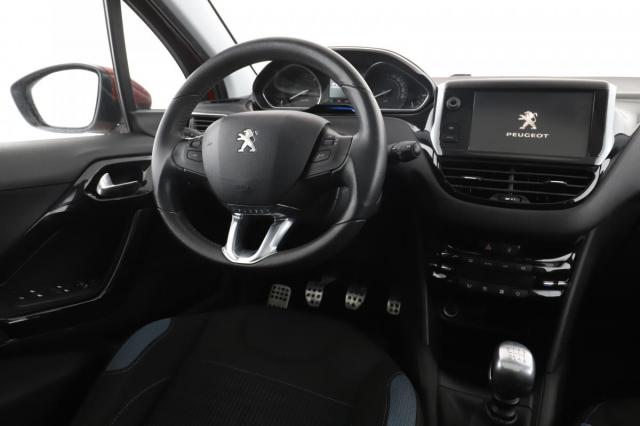 Peugeot 208 image 2