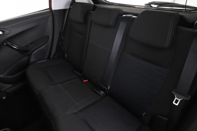 Peugeot 208 image 8