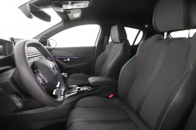 Peugeot 208 image 5