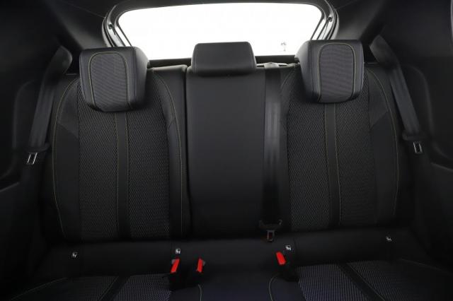 Peugeot 208 image 1