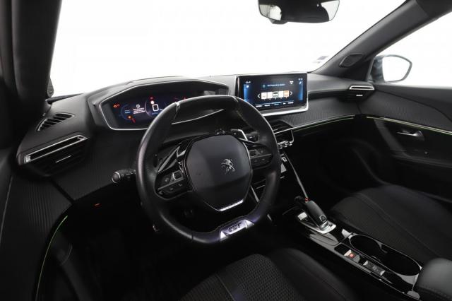 Peugeot 2008 image 1