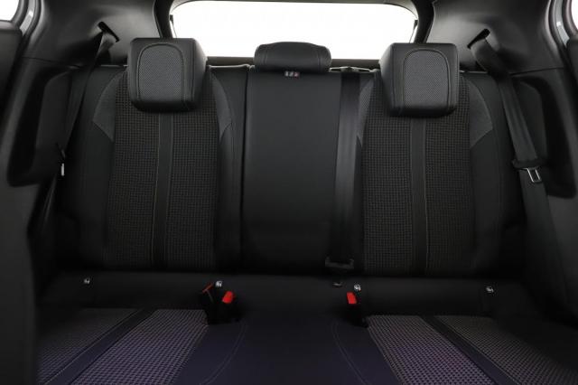 Peugeot 2008 image 5