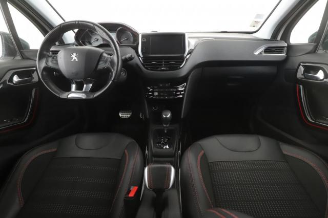 Peugeot 2008 image 4