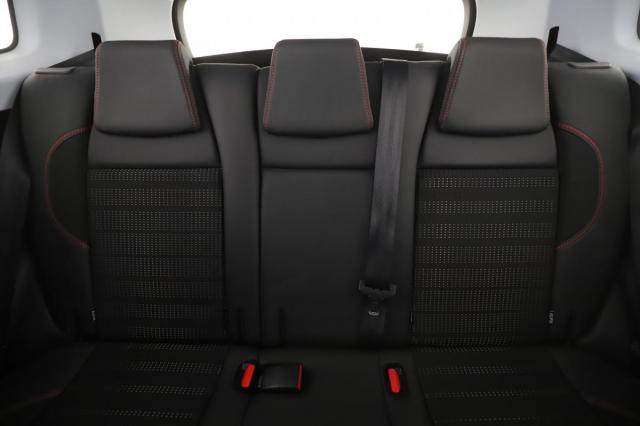Peugeot 2008 image 3