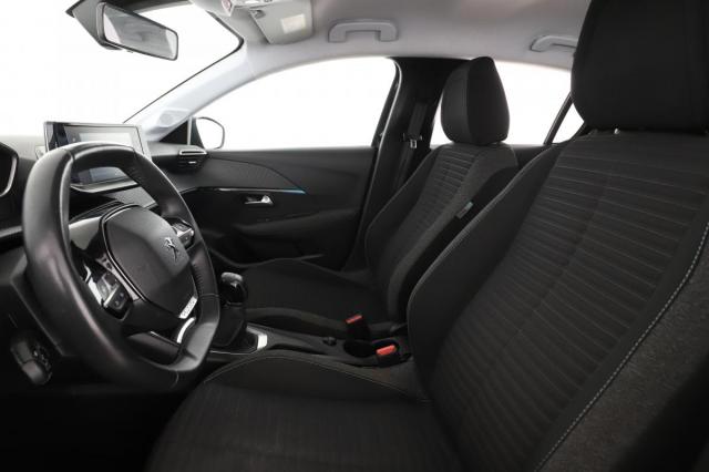 Peugeot 208 image 7