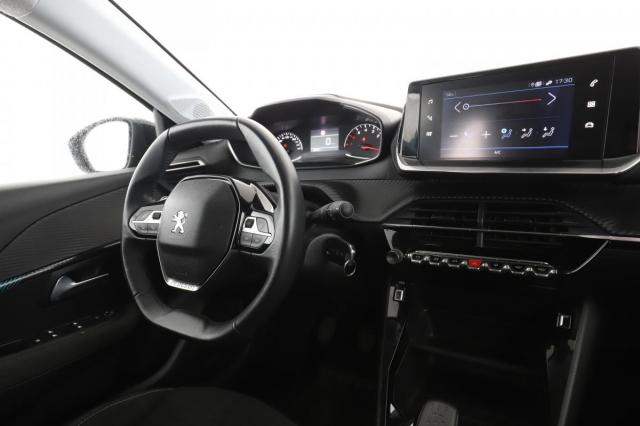 Peugeot 208 image 8