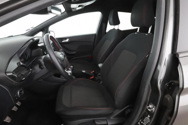 Ford Fiesta image 8