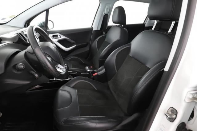 Peugeot 2008 image 6