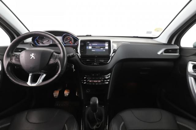 Peugeot 2008 image 3