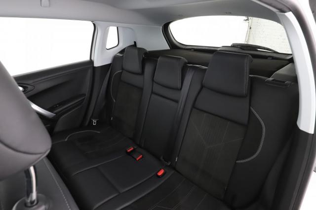 Peugeot 2008 image 1