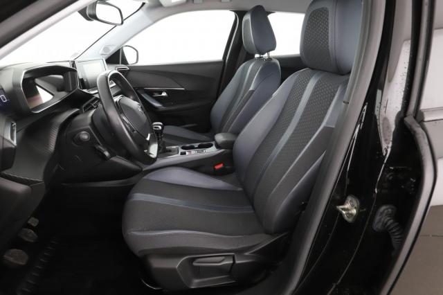 Peugeot 2008 image 1