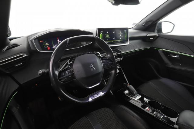 Peugeot 2008 image 3