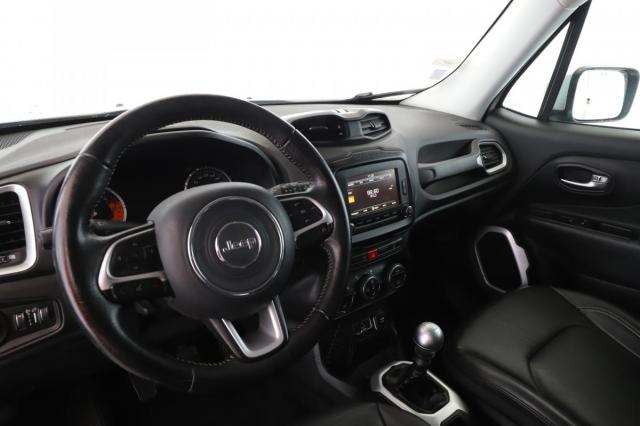 Jeep Renegade image 4
