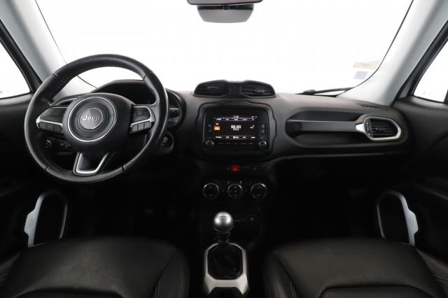 Jeep Renegade image 5