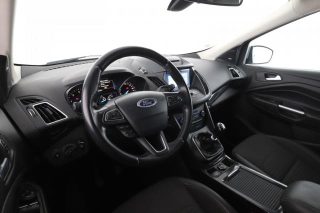 Ford Kuga image 6