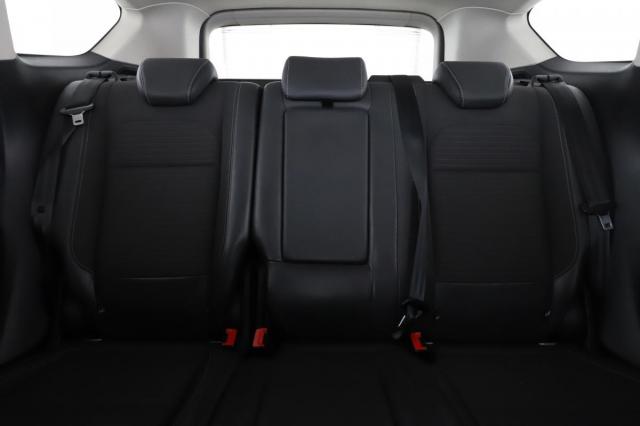 Ford Kuga image 2