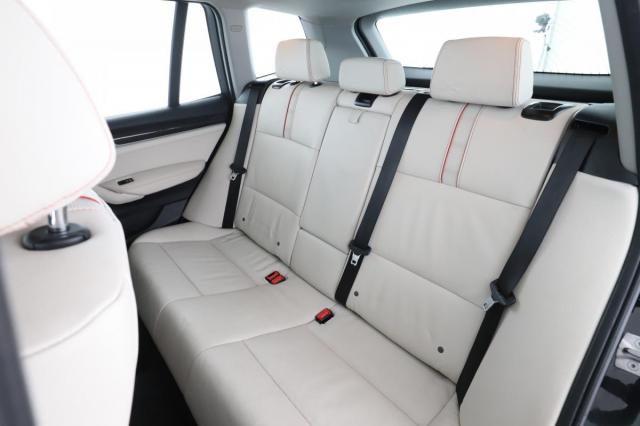 Bmw X3 image 8