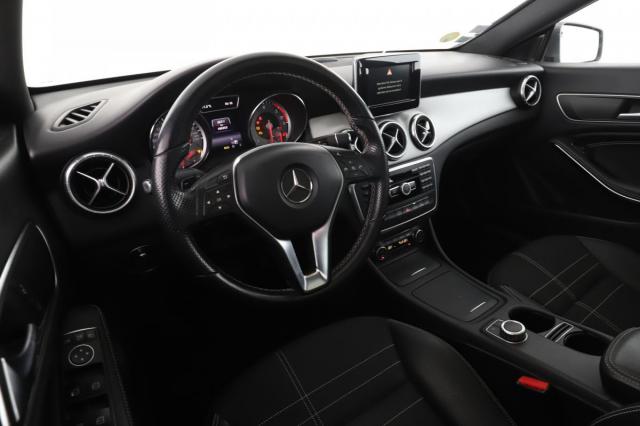 Mercedes Benz Cla image 2