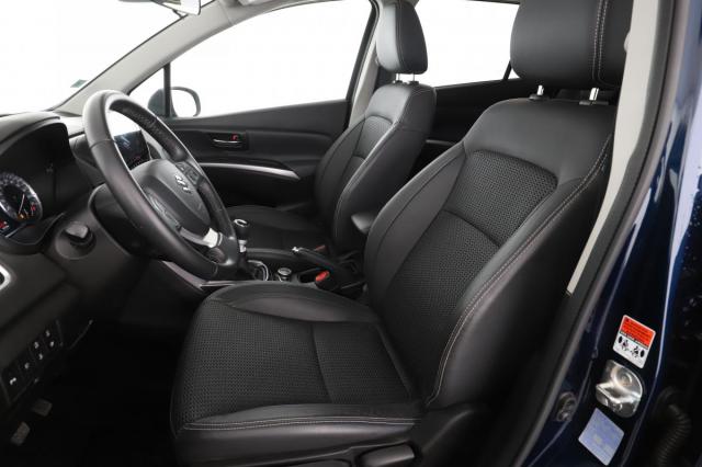 Suzuki S-Cross image 2