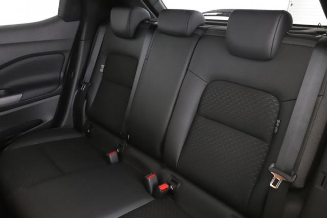 Nissan Juke image 9